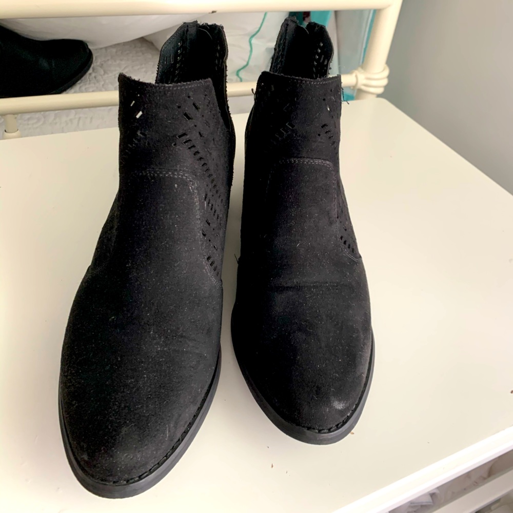 Black Booties textile upper women’s Size 11